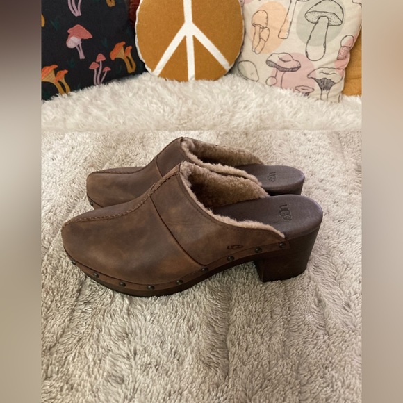 SOLD_Ugg Australia Kassi Suede Sheepskin Heeled Clogs_Size 9 - Picture 2 of 8